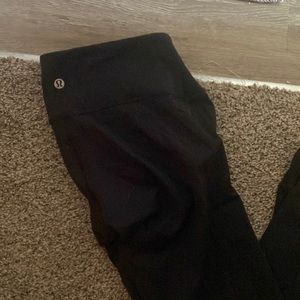 black lululemon wonder under leggings- 25 inch. worn twice